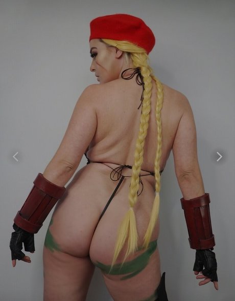 LisaLouWho erotic star pic