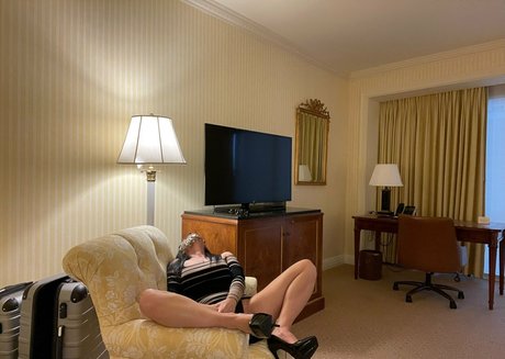 thewhisperxo best model galleries