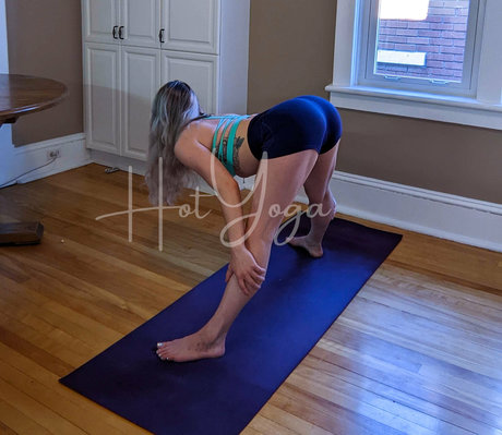 hot yoga model nude image