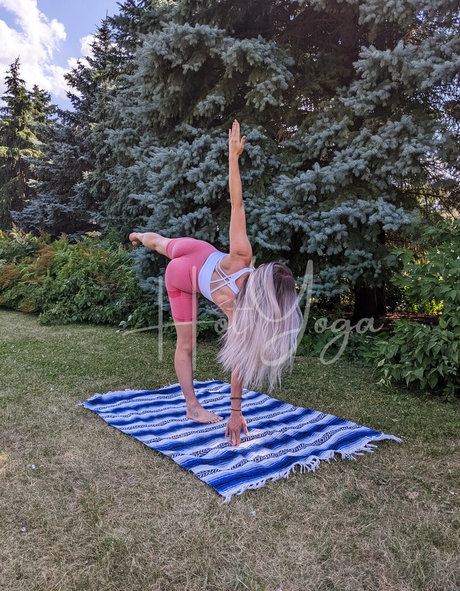 hot yoga free model image