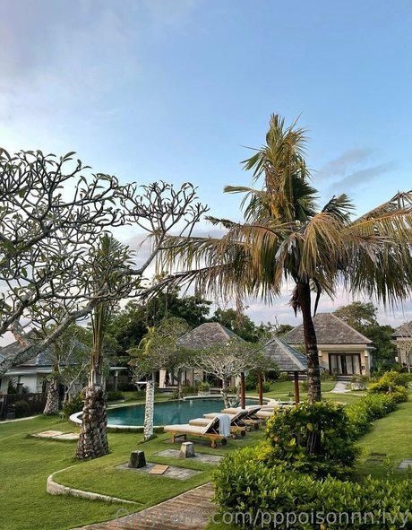 pppoisonnn ivy model nice pictures