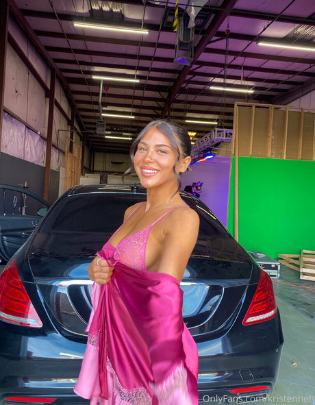 kristenheh naked actress photo