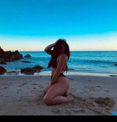 anniehartigan model best photos