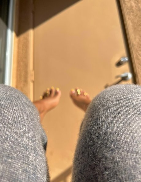 areiyami star sexy photos