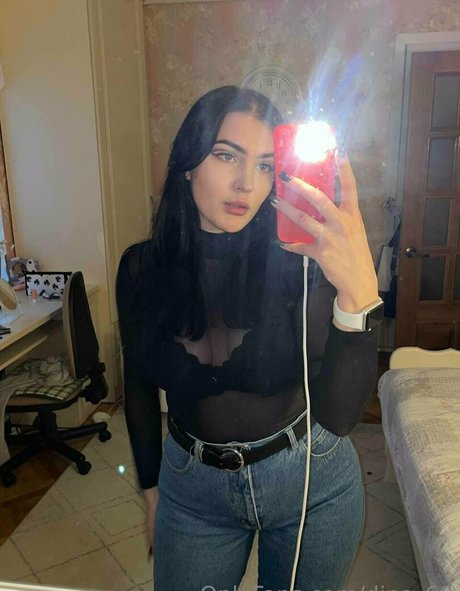 dina 69 pornographic actress photo