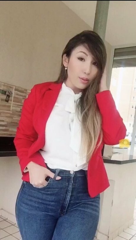 Yu Ferracini star sexy image