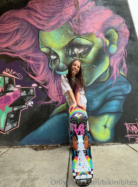 bikinibites top model picture