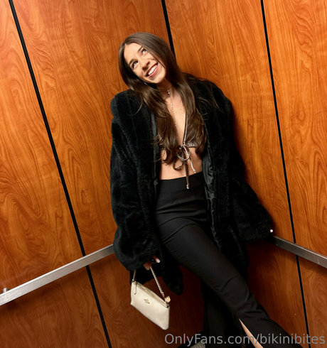 bikinibites model sexy picture