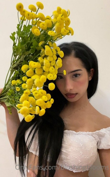 blushingblooms pornstar naked archive