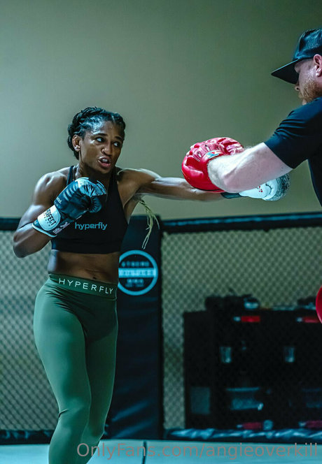 angieoverkill star perfect pics