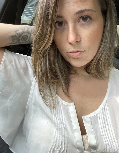 clever belle5 hot star img