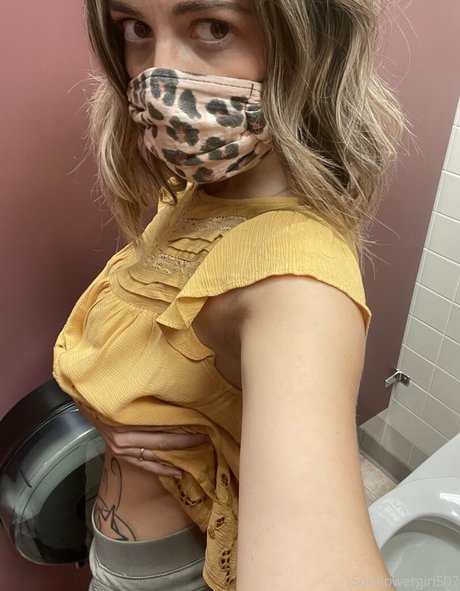 clever belle5 star free pics