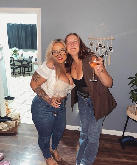 Lilly Alcorn best star pics