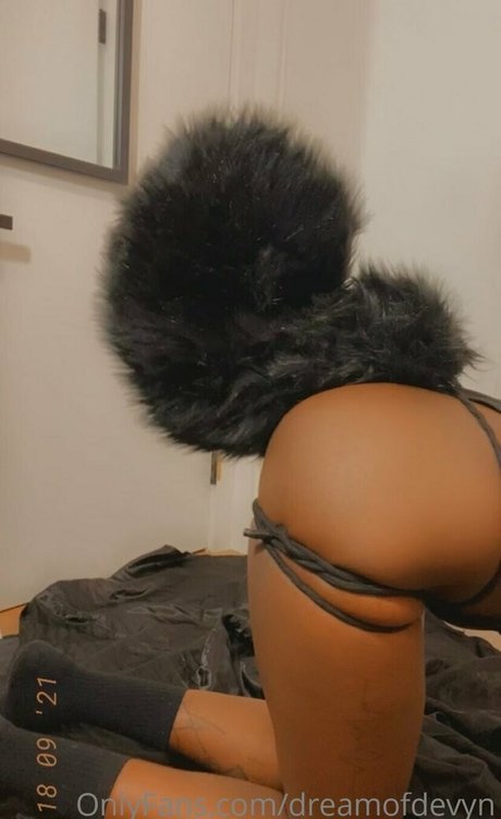 dreamofdevyn pornstar sexy picture