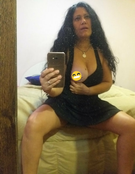 adryannax model perfect photos