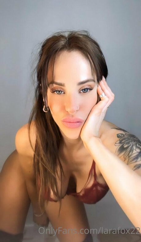 larafox22 Profile pic