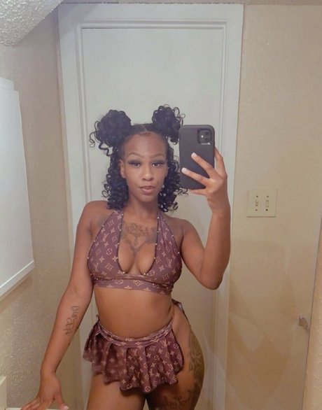 ms bitchlucky star adult photo