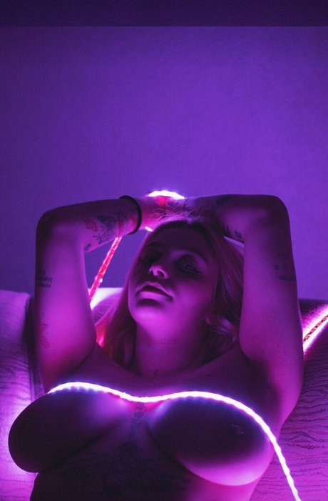 Stef Mwndstef Profile pic