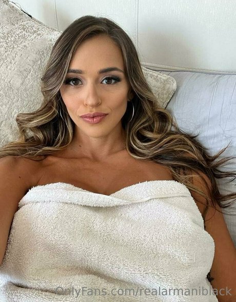 ass spread onlyfans pornos images