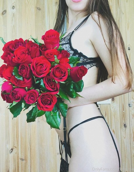 krisstile nude model pic