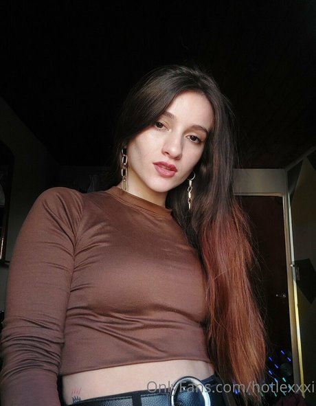 hotlexxxi model images