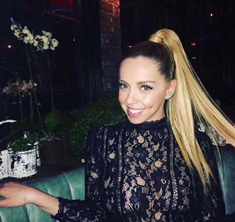 housewife onlyfans hot nude pictures