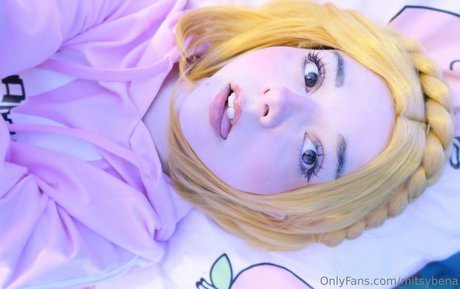 Mitsy Bena pornstar adult photos