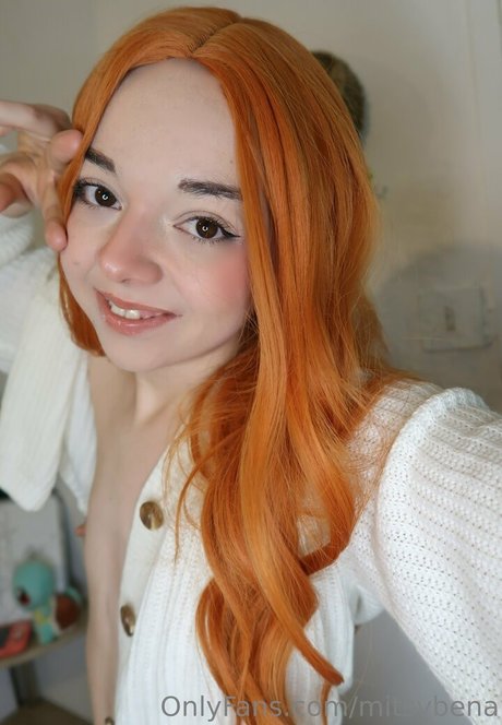 Mitsy Bena best model photo