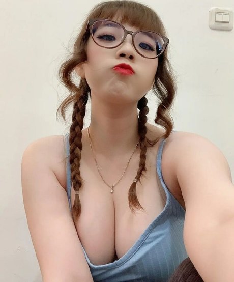 Kimi Hime model pornographic image