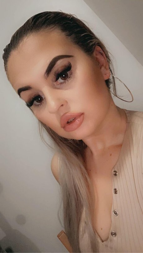 D arcy Ingle naked actress pictures