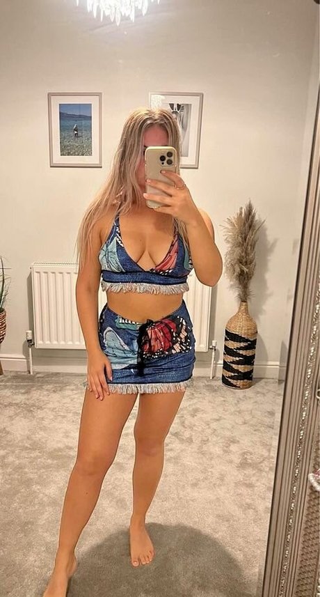 D arcy Ingle star erotic photo