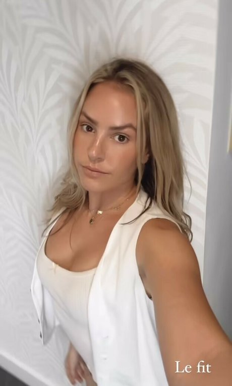 Mari Juliette art star img