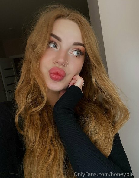 honeypie f high quality pornstar pictures