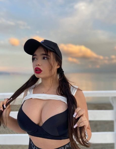 Kittyhere17 nudes model img