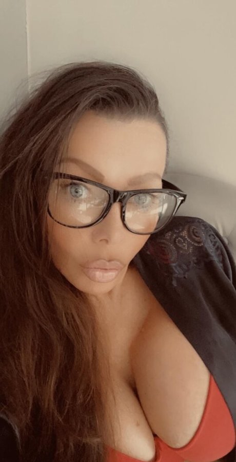 Lea Walker erotic actress pictures