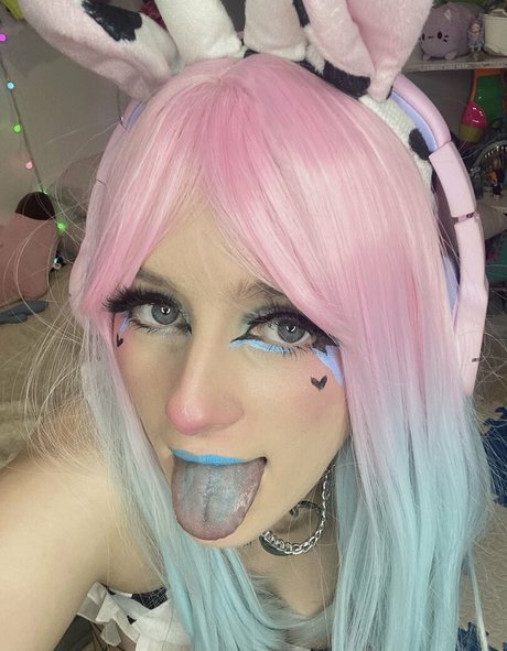 Puppiiemilk pornstar nudes photo