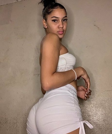 yudhitp17_ nudes model pictures