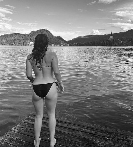 Bobbi Hadgraft art model images