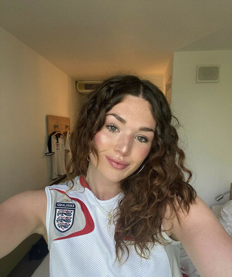 Bobbi Hadgraft hot pornstar image