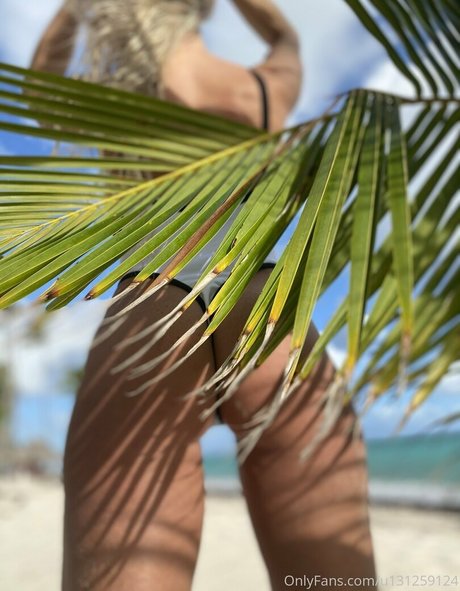 katymonicapeachfree model picture