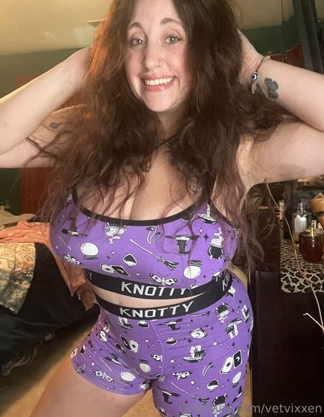 hippyvixxen model erotic archive