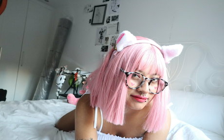 sucubofree pornstar erotic images