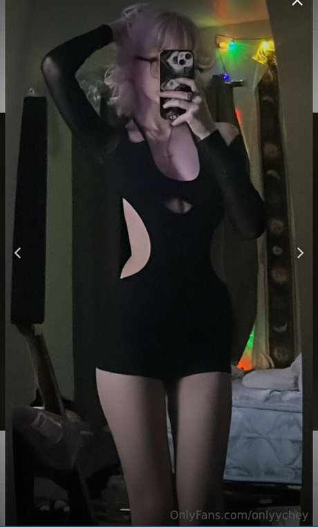 cheyy cheyy art model gallery