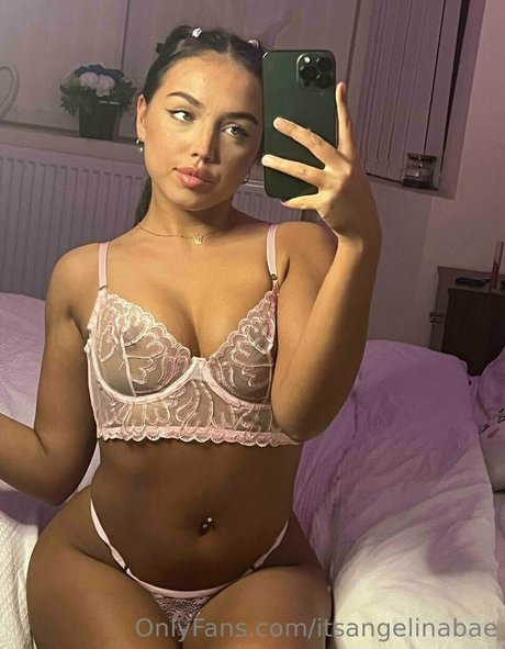 itsangelinabae pornographic star picture