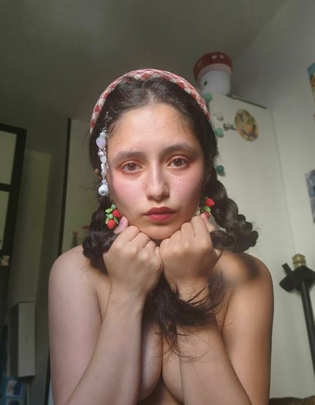 Spicy Lemon model xxx picture