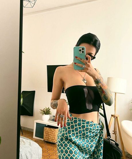 Inkedsmokinggirl best actress img