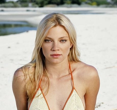 Amy Smart sex star photos