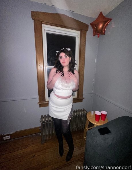 Shannondorf model top photos