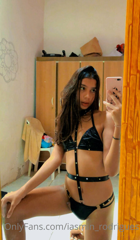 iasmints nice pornstar photo