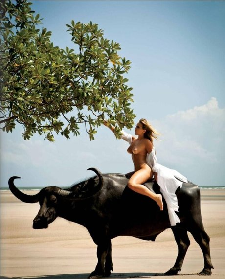 Andressa Ribeiro model best image